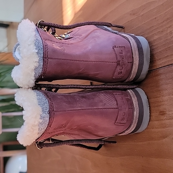 Sorel Sneakchic alpine boots women's size 7.5 - Picture 3 of 6